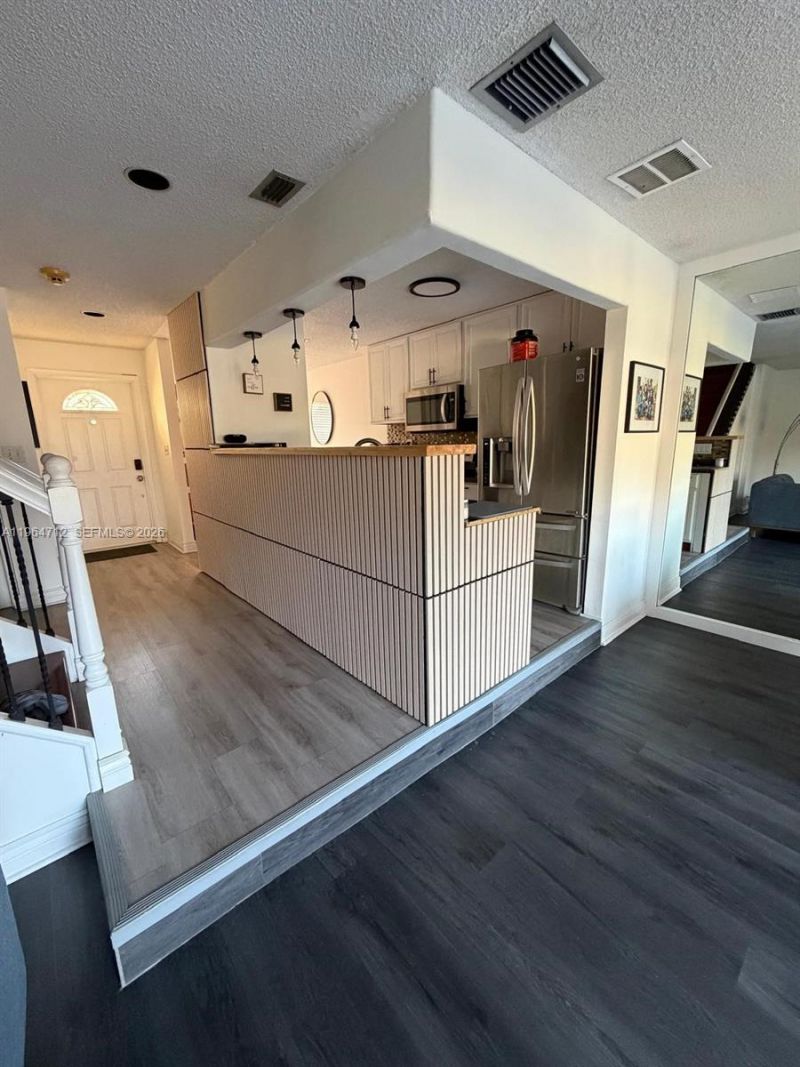 868 NW 81st Way, Unit 9, Plantation, FL 33324 Photo