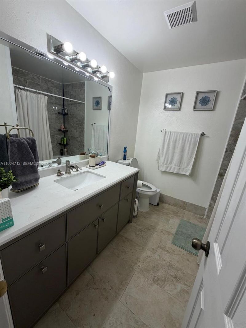 868 NW 81st Way, Unit 9, Plantation, FL 33324 Photo
