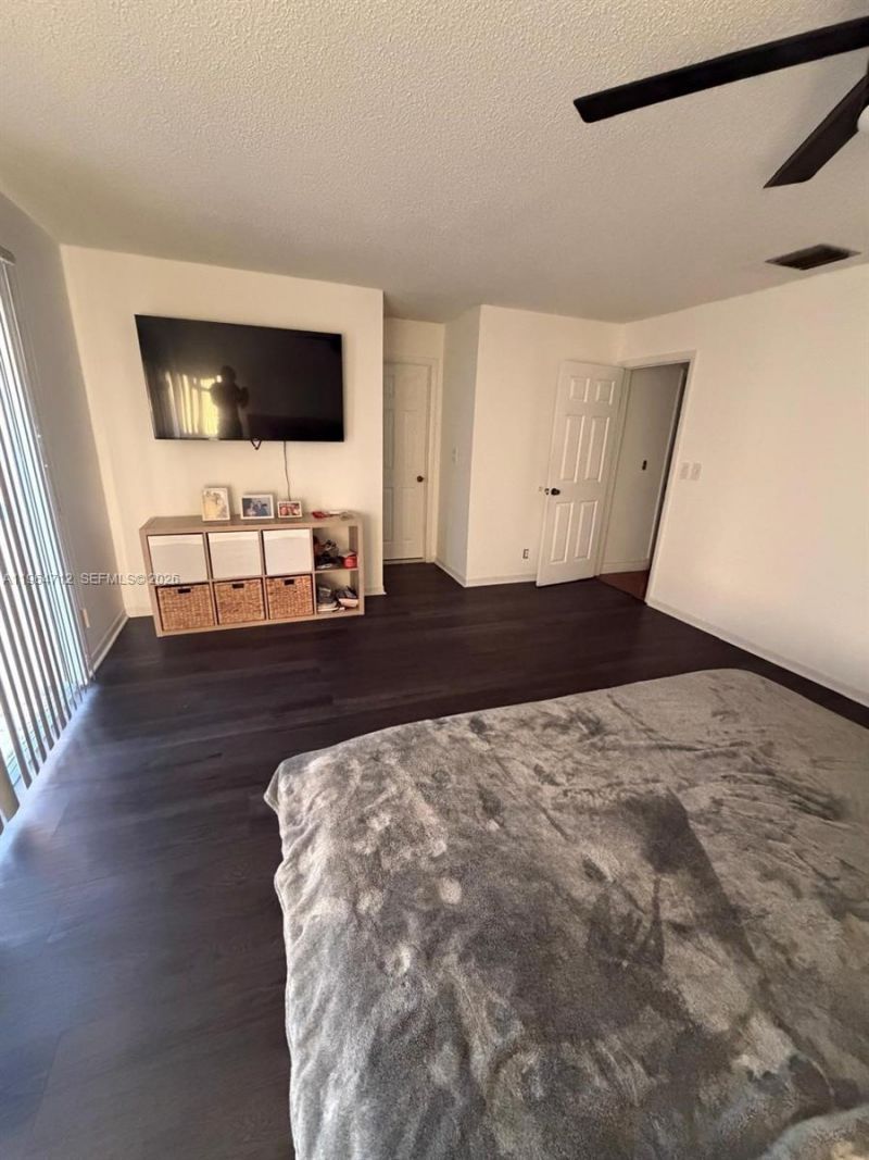 868 NW 81st Way, Unit 9, Plantation, FL 33324 Photo