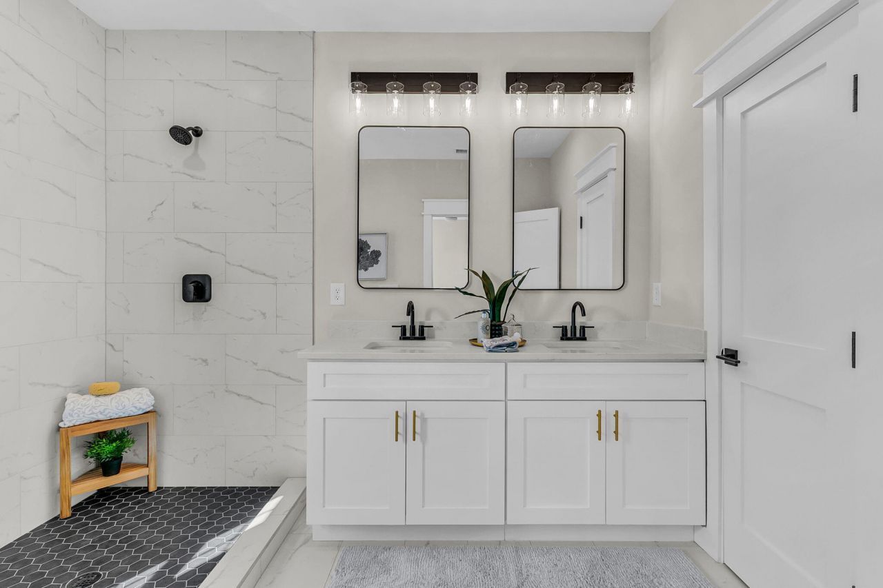 6 & 6.5 Addison Street Photo 10