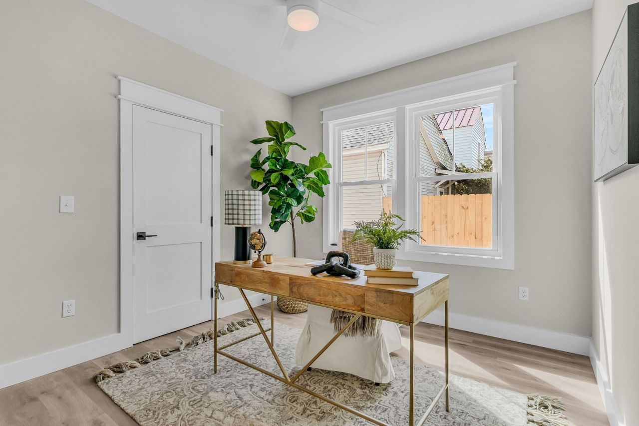 6 & 6.5 Addison Street Photo 18