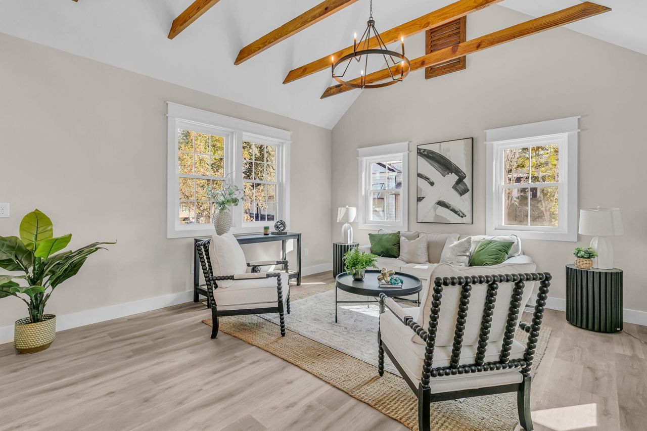 6 & 6.5 Addison Street Photo 20