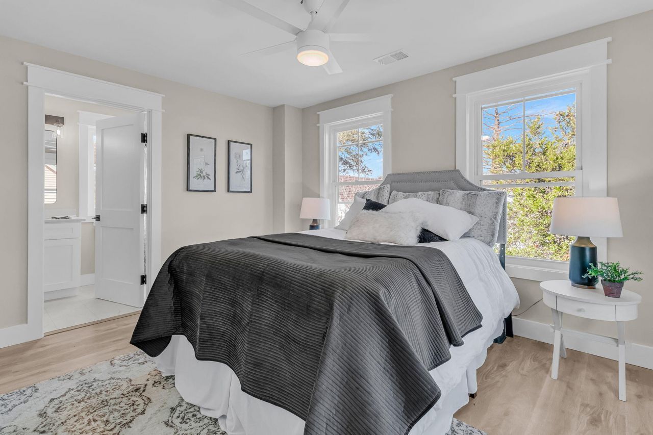 6 & 6.5 Addison Street Photo 34