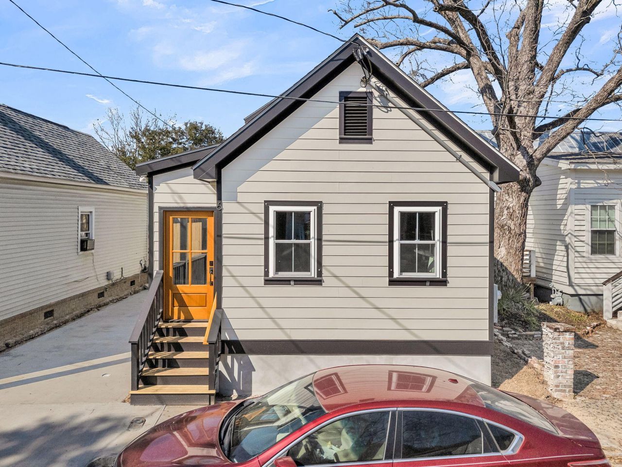 6 & 6.5 Addison Street Photo 4