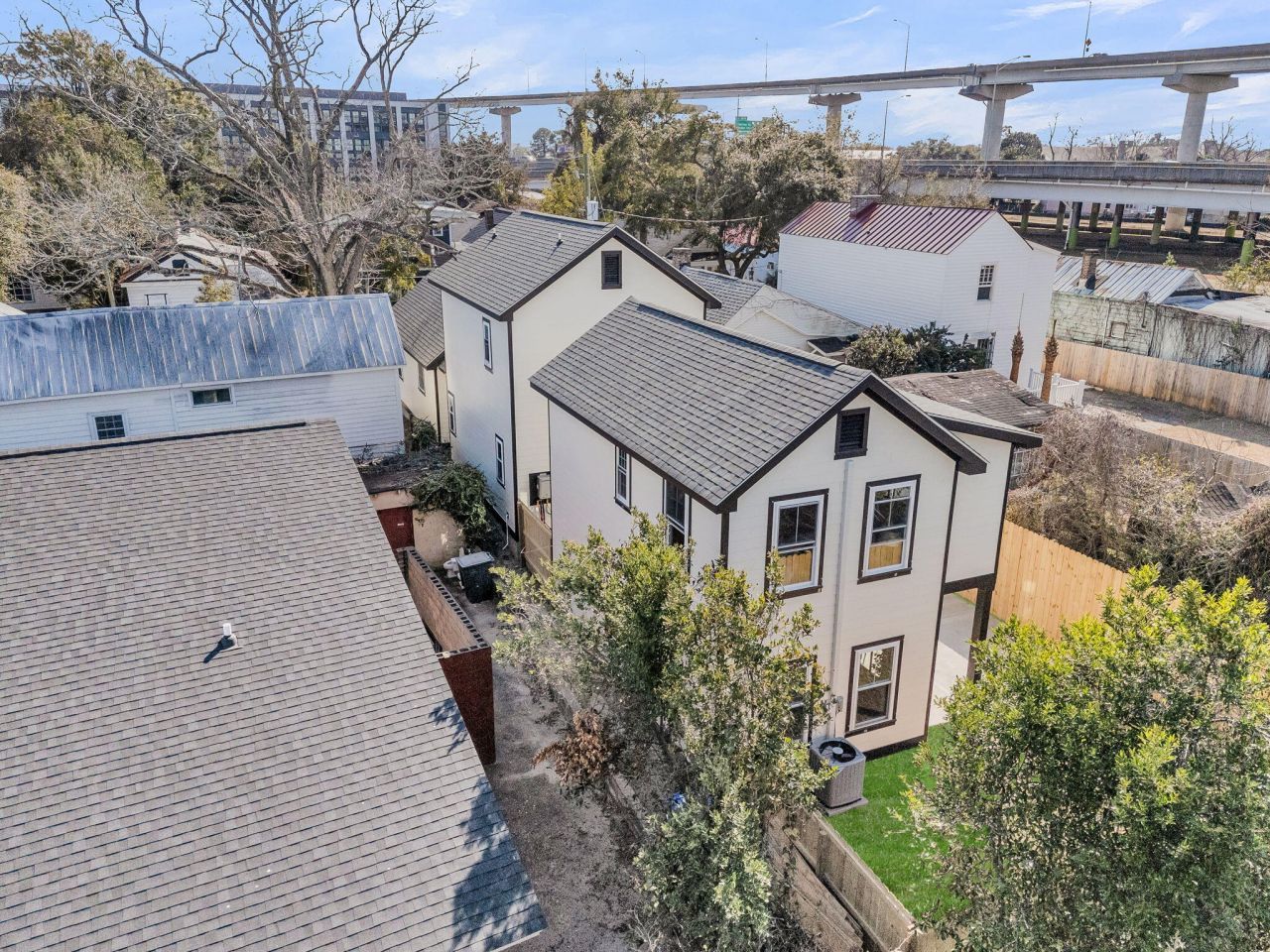 6 & 6.5 Addison Street Photo 41