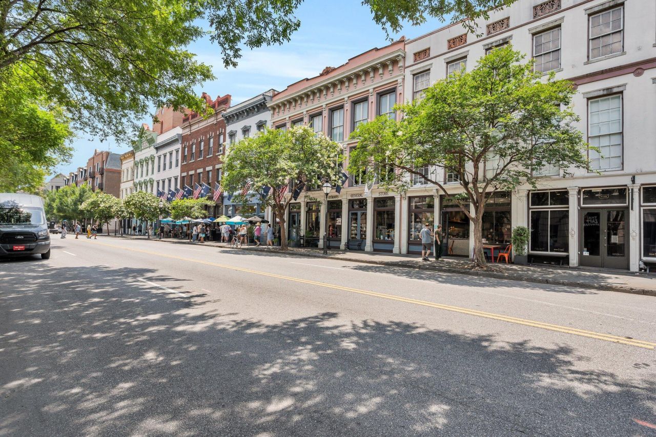 6 & 6.5 Addison Street Photo 51