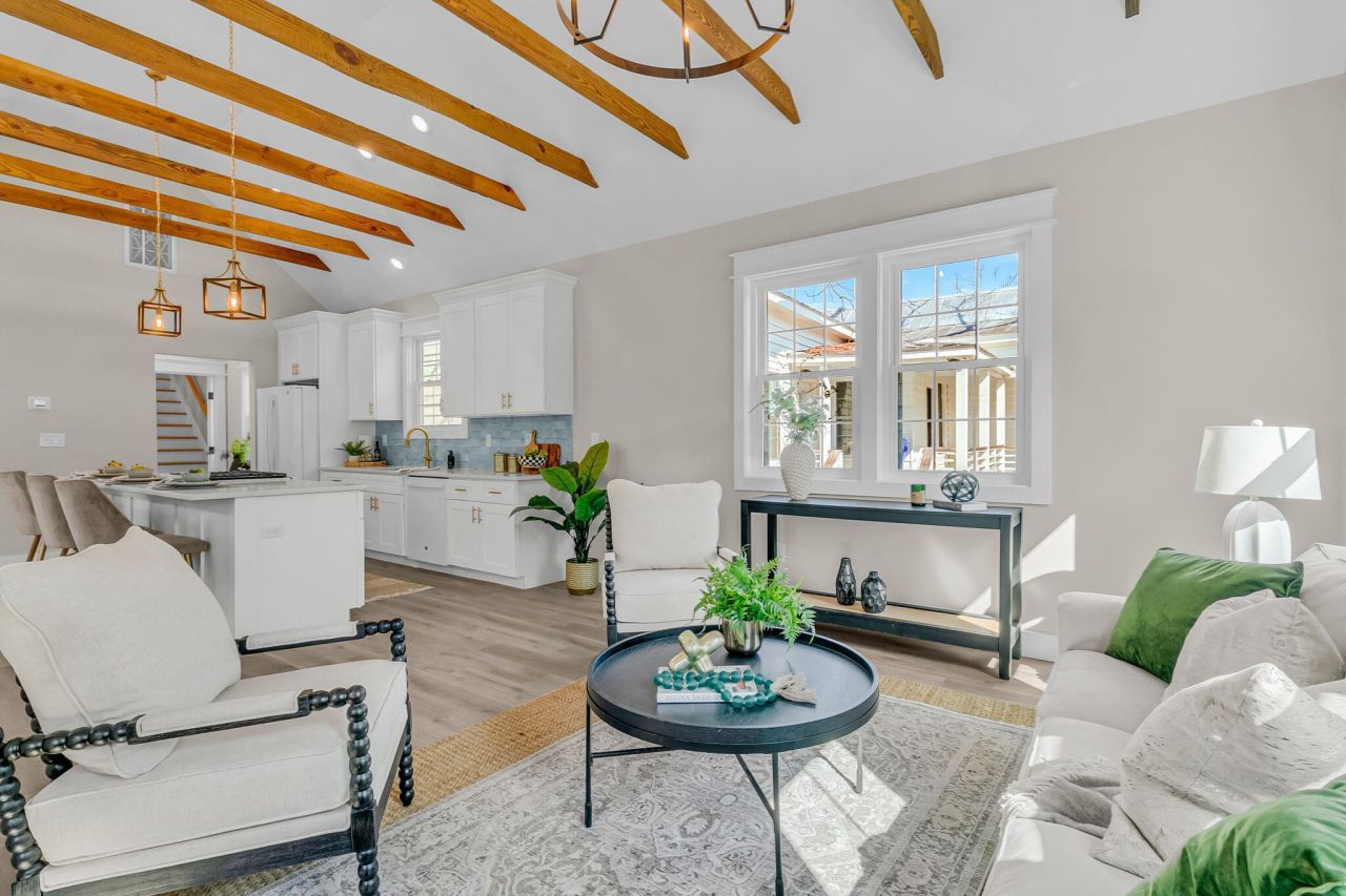 6 & 6.5 Addison Street Photo 9