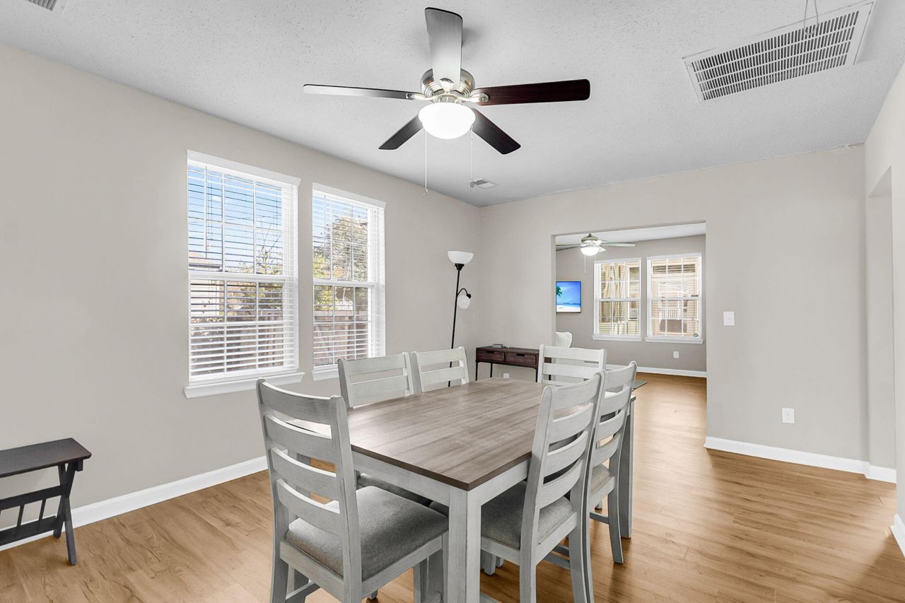 2612 Stark Lane Photo 10