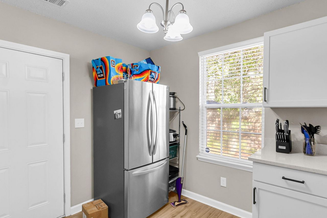 2612 Stark Lane Photo 13