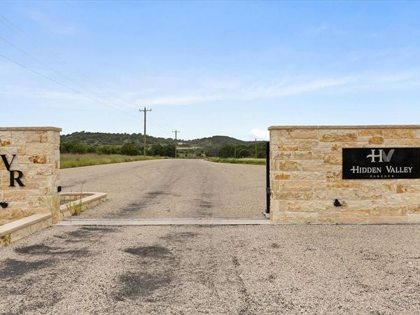 1031 Highland Drive , Glen Rose, TX 76043