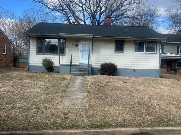 809 Fort Henry Street, Petersburg, VA 23803