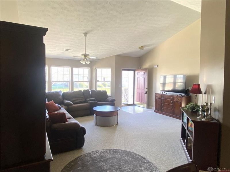 4051 Twin Lakes Circle, Englewood, OH 45315 Photo 10