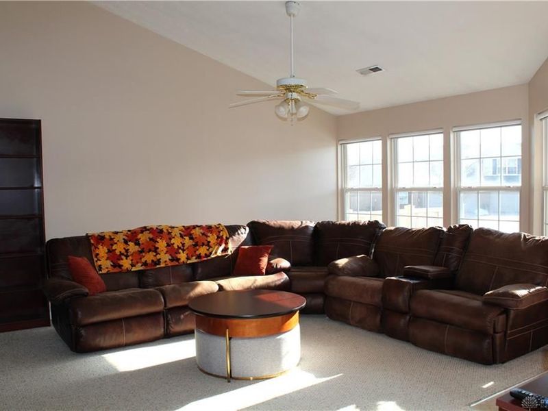 4051 Twin Lakes Circle, Englewood, OH 45315 Photo 11