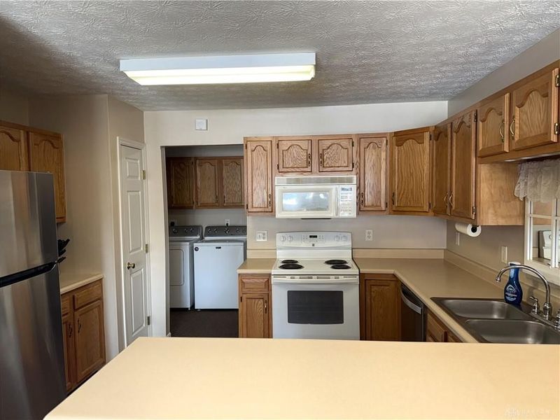 4051 Twin Lakes Circle, Englewood, OH 45315 Photo 16