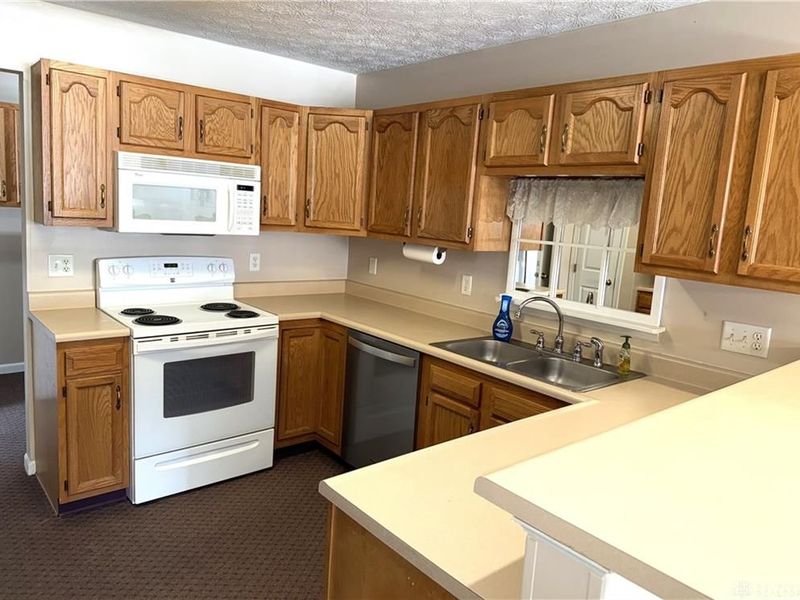 4051 Twin Lakes Circle, Englewood, OH 45315 Photo 20