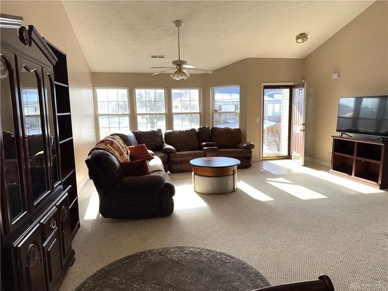 4051 Twin Lakes Circle, Englewood, OH 45315 Photo 9