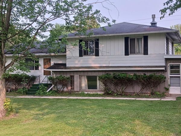 4376 E Snow Road, Berrien Springs, MI 49103