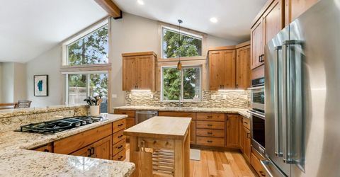 1658 Crystal Air Drive, South Lake Tahoe, CA 96150 Photo