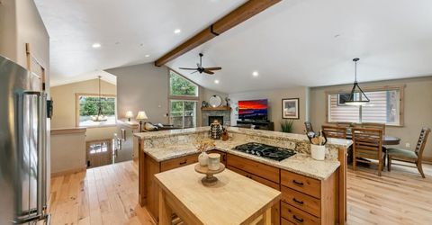 1658 Crystal Air Drive, South Lake Tahoe, CA 96150 Photo