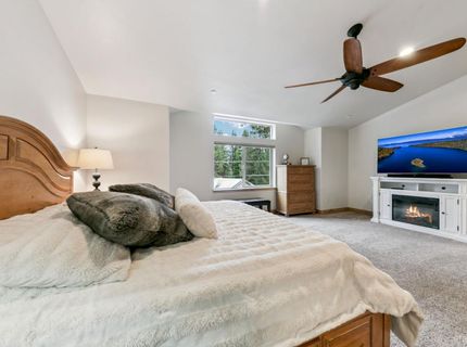 1658 Crystal Air Drive, South Lake Tahoe, CA 96150 Photo