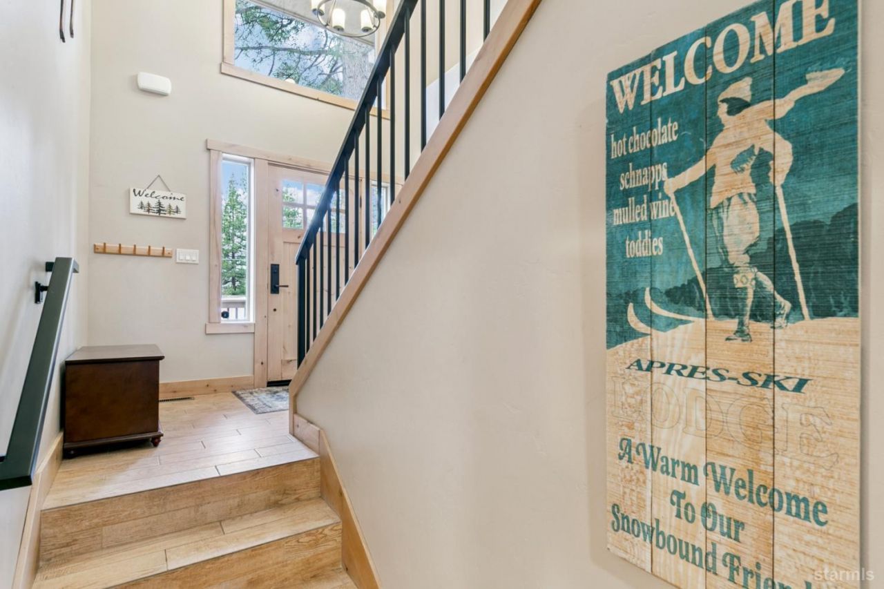 1658 Crystal Air Drive, South Lake Tahoe, CA 96150 Photo