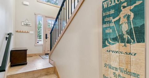 1658 Crystal Air Drive, South Lake Tahoe, CA 96150 Photo