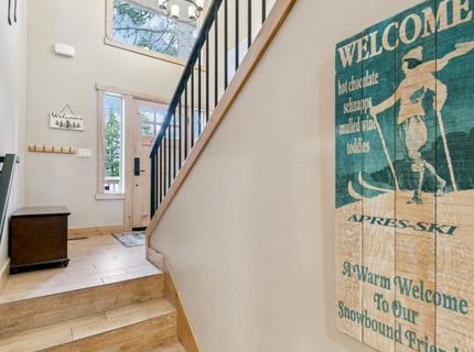 1658 Crystal Air Drive, South Lake Tahoe, CA 96150 Photo