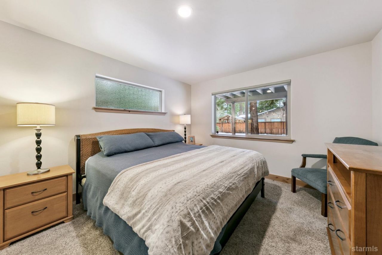 1658 Crystal Air Drive, South Lake Tahoe, CA 96150 Photo