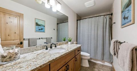 1658 Crystal Air Drive, South Lake Tahoe, CA 96150 Photo