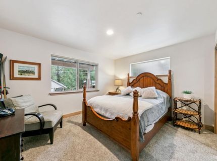 1658 Crystal Air Drive, South Lake Tahoe, CA 96150 Photo