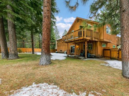 1658 Crystal Air Drive, South Lake Tahoe, CA 96150 Photo