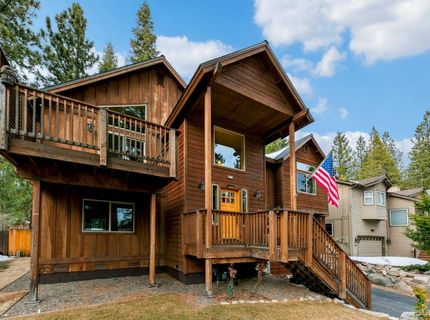 1658 Crystal Air Drive, South Lake Tahoe, CA 96150 Photo