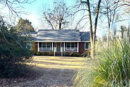 2024 Colony Drive photo 4