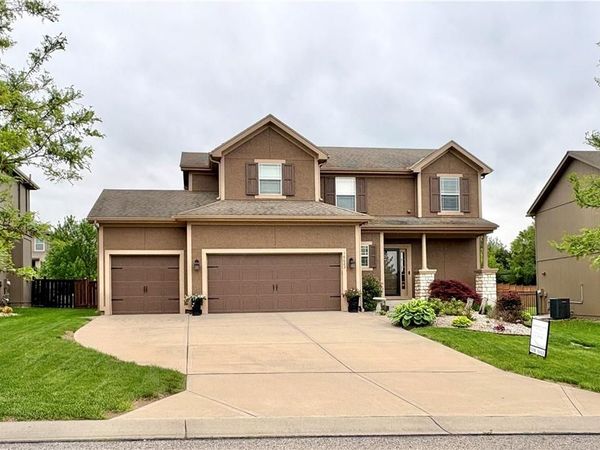 16623 W 172nd Terrace, Olathe, KS 66062