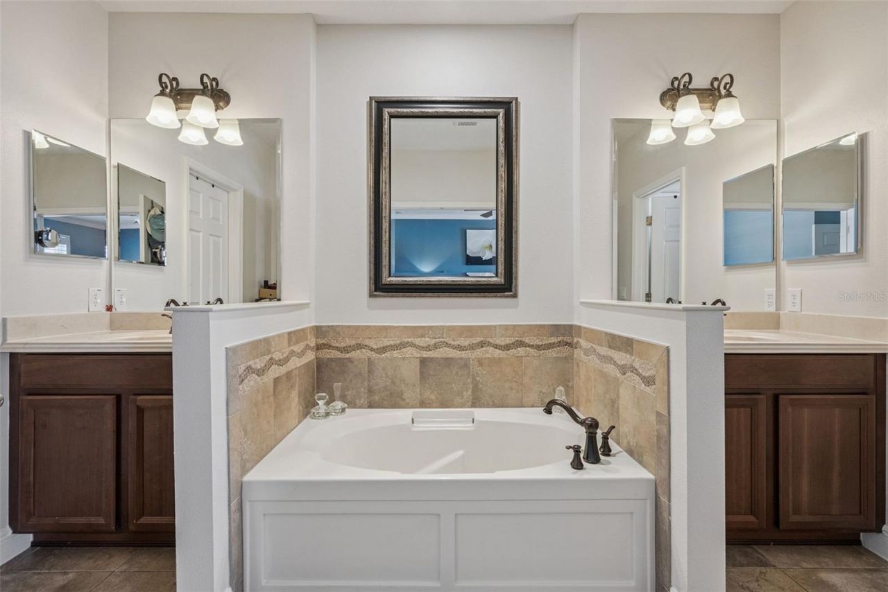 5423 Baldwin Park Street, Orlando, FL 32814 Photo