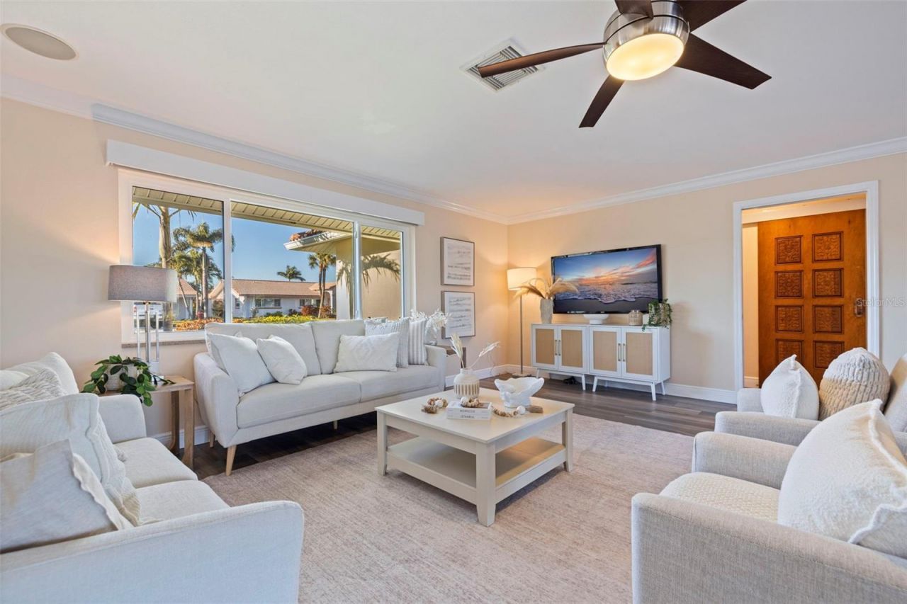 2024 Massachusetts Avenue Ne, Saint Petersburg, FL 33703 Photo