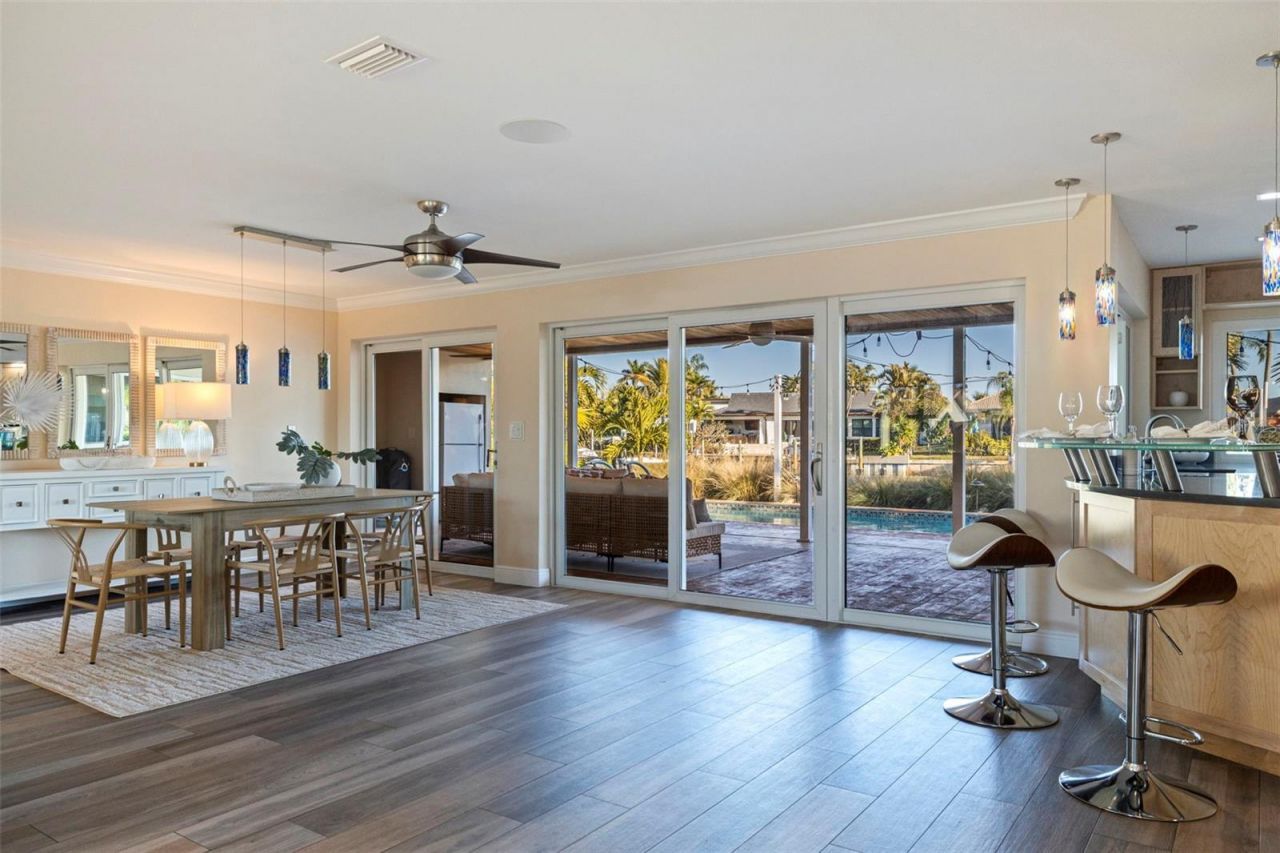 2024 Massachusetts Avenue Ne, Saint Petersburg, FL 33703 Photo