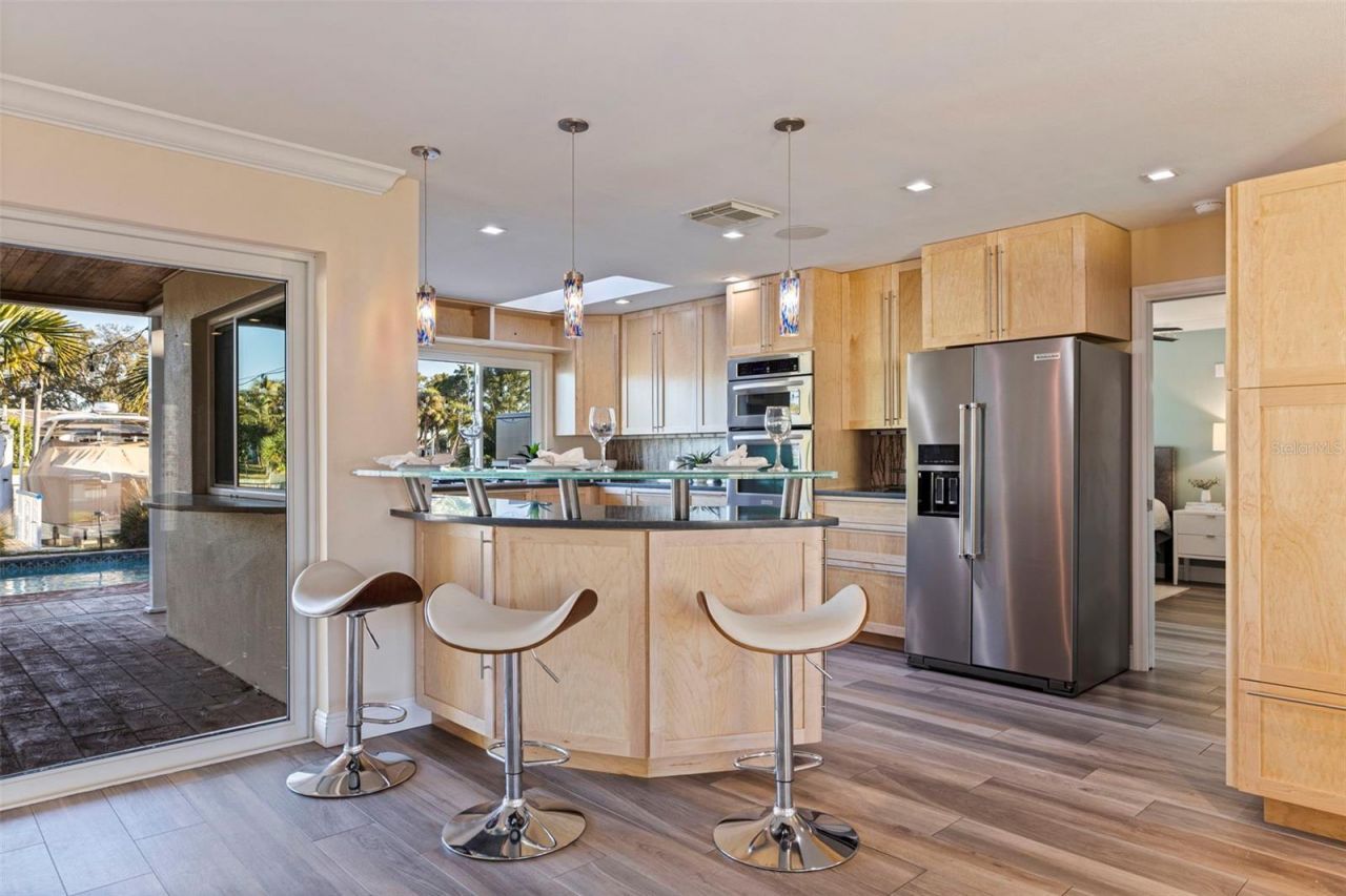 2024 Massachusetts Avenue Ne, Saint Petersburg, FL 33703 Photo