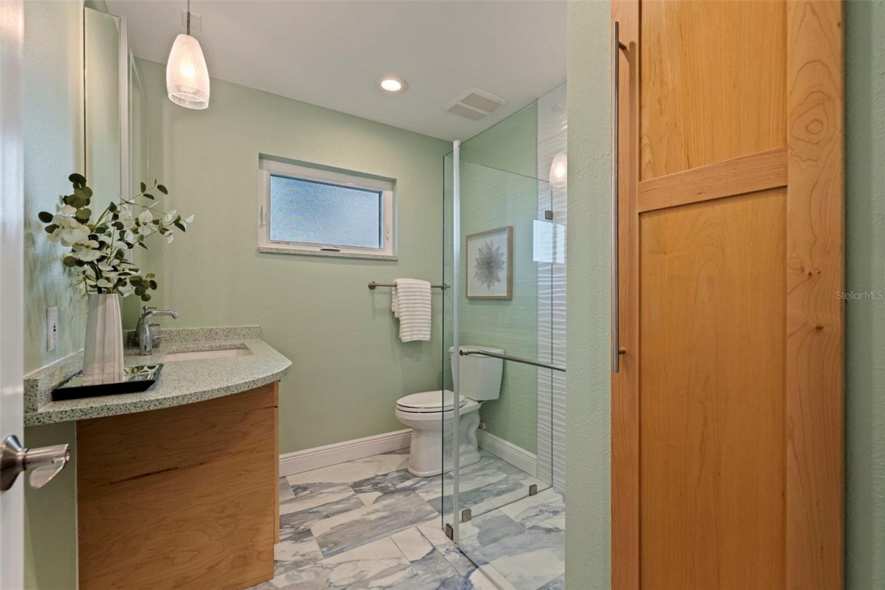 2024 Massachusetts Avenue Ne, Saint Petersburg, FL 33703 Photo