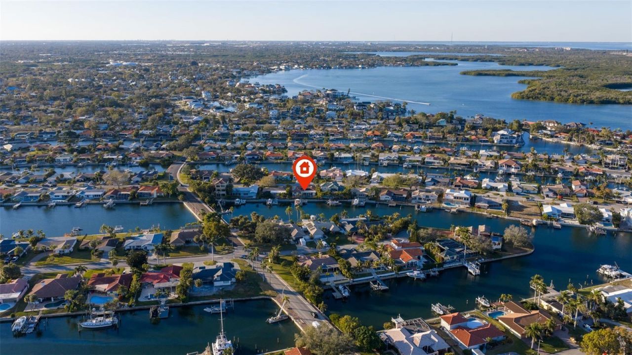 2024 Massachusetts Avenue Ne, Saint Petersburg, FL 33703 Photo