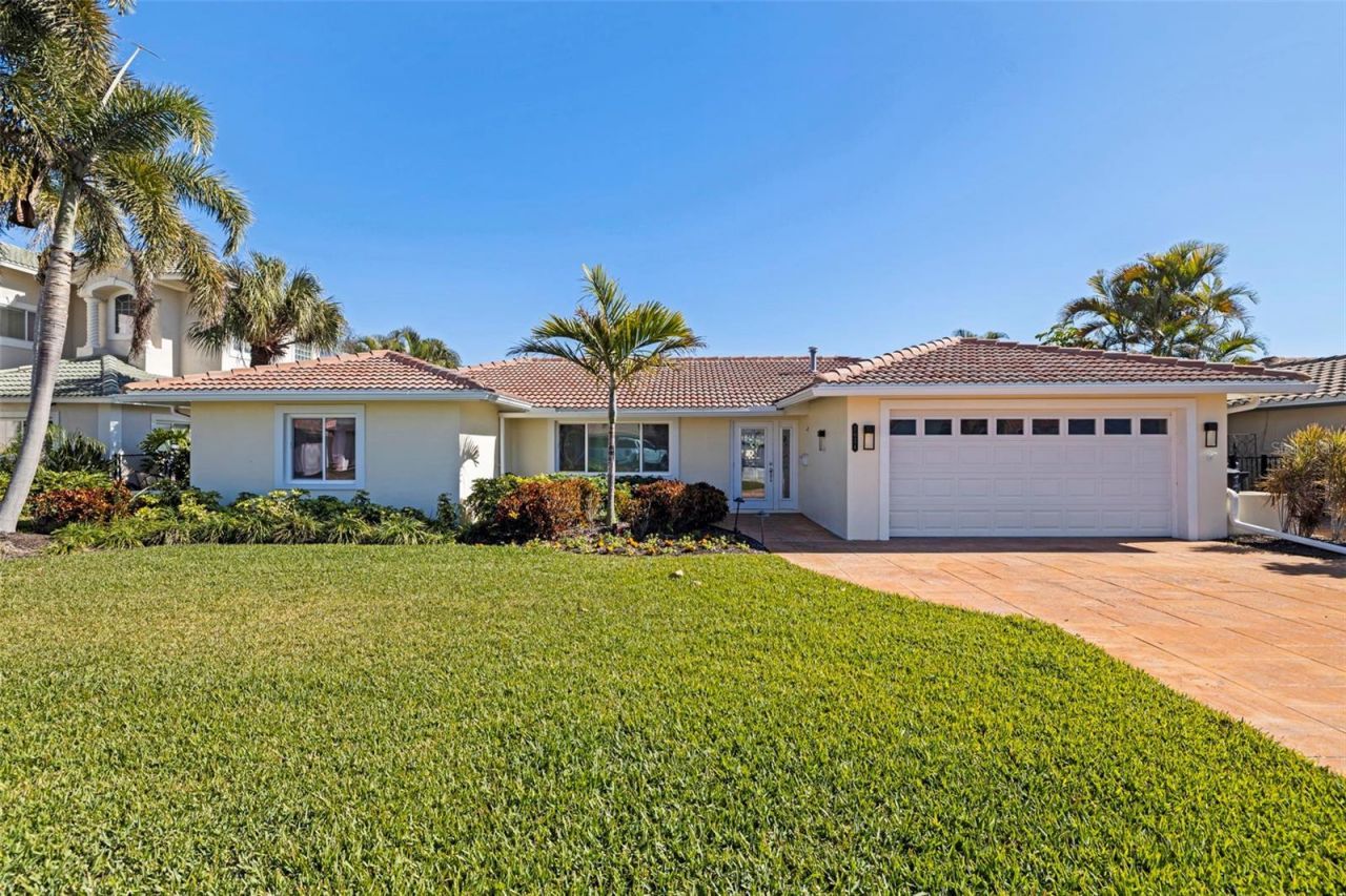 2024 Massachusetts Avenue Ne, Saint Petersburg, FL 33703 Photo