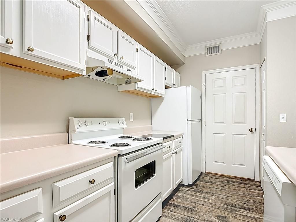 11490 Villa Grand, Unit 205, Fort Myers, FL 33913 Photo