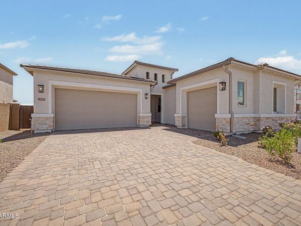 18543 W LAURIE Lane, Waddell, AZ 85355