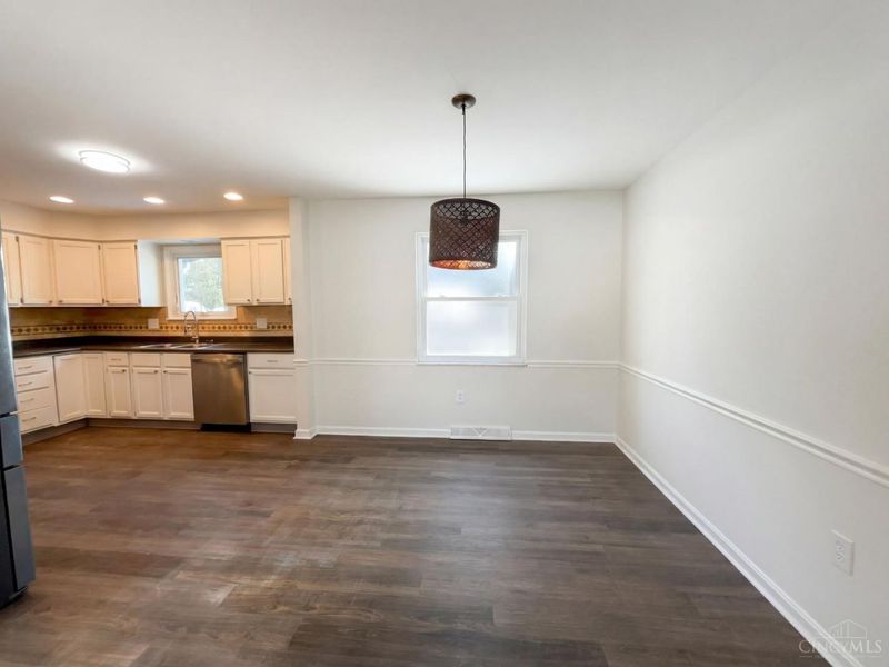 1719 Lindenhall Drive, Loveland, OH 45140 Photo 13