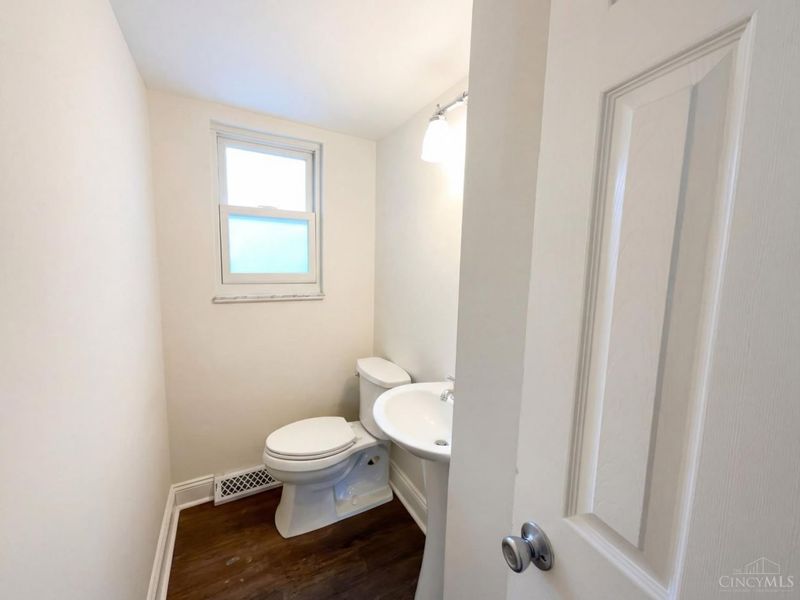 1719 Lindenhall Drive, Loveland, OH 45140 Photo 18