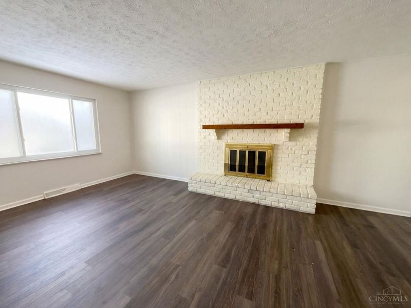 1719 Lindenhall Drive, Loveland, OH 45140 Photo 9