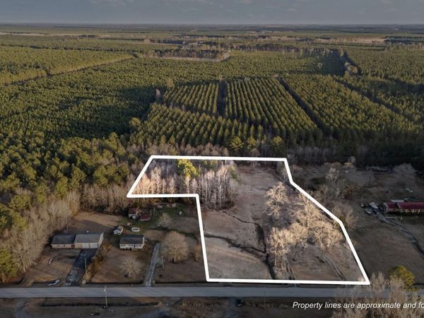 2560 Aurora Road, Ernul, NC 28527