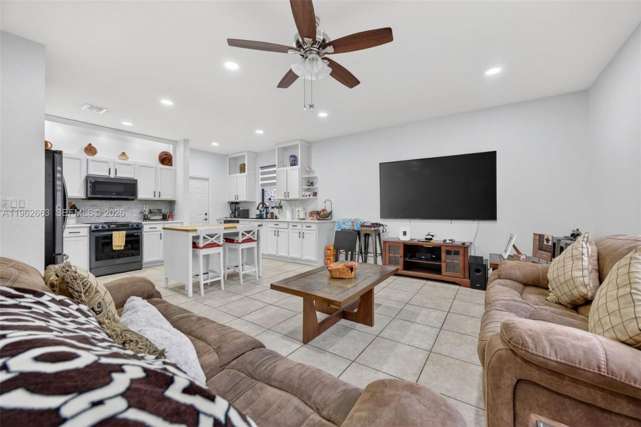 3669 SE 2nd Ct, Homestead, FL 33033 Photo