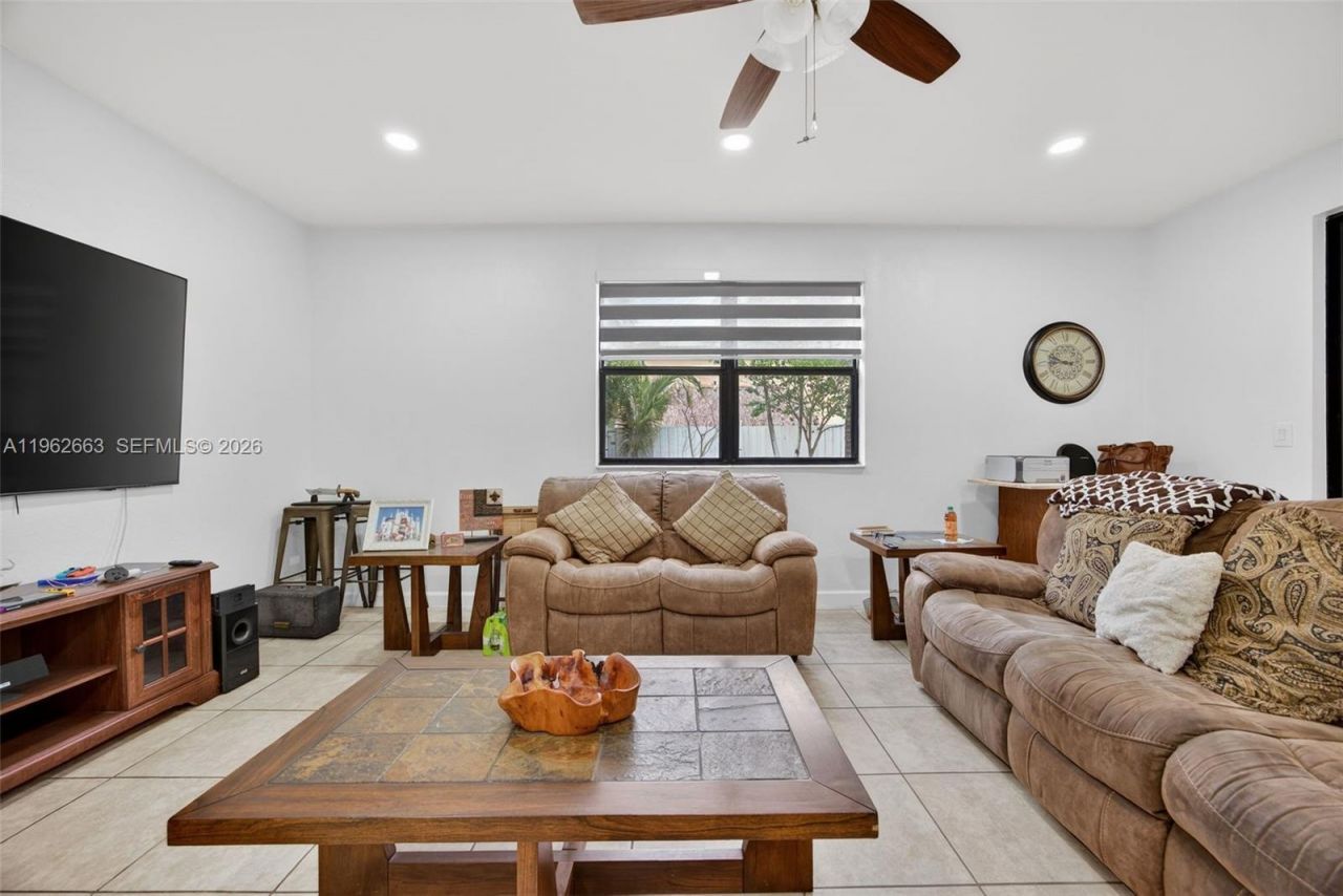 3669 SE 2nd Ct, Homestead, FL 33033 Photo