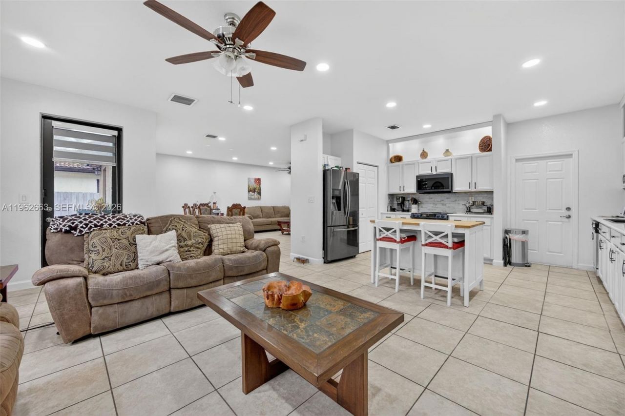 3669 SE 2nd Ct, Homestead, FL 33033 Photo